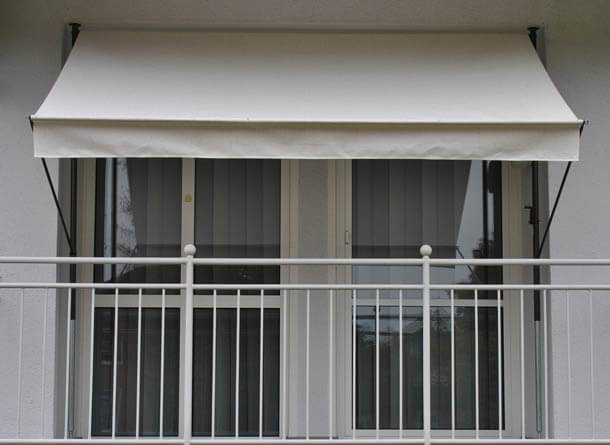 https://www.balancelle-paradis.fr/images/product_images/thumbnail_images/1872_0_store-balcon-uni-beige-balancelle-paradis.jpg?v=1677133377
