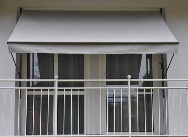 https://www.balancelle-paradis.fr/images/product_images/thumbnail_images/1873_0_store-balcon-uni-granit-balancelle-paradis.jpg?v=1706772718